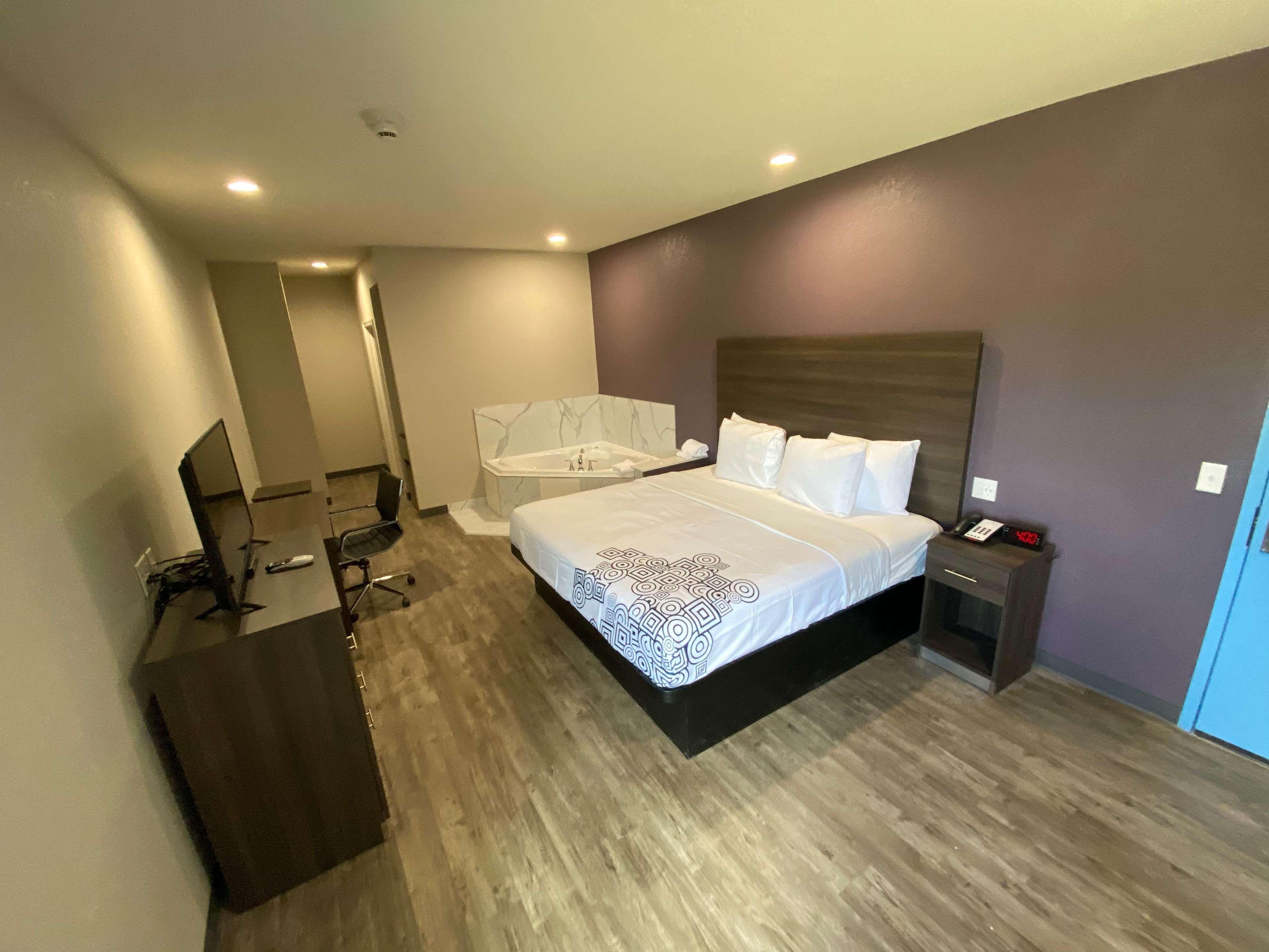 Surestay Plus Hotel By Best Western Ada Екстериор снимка