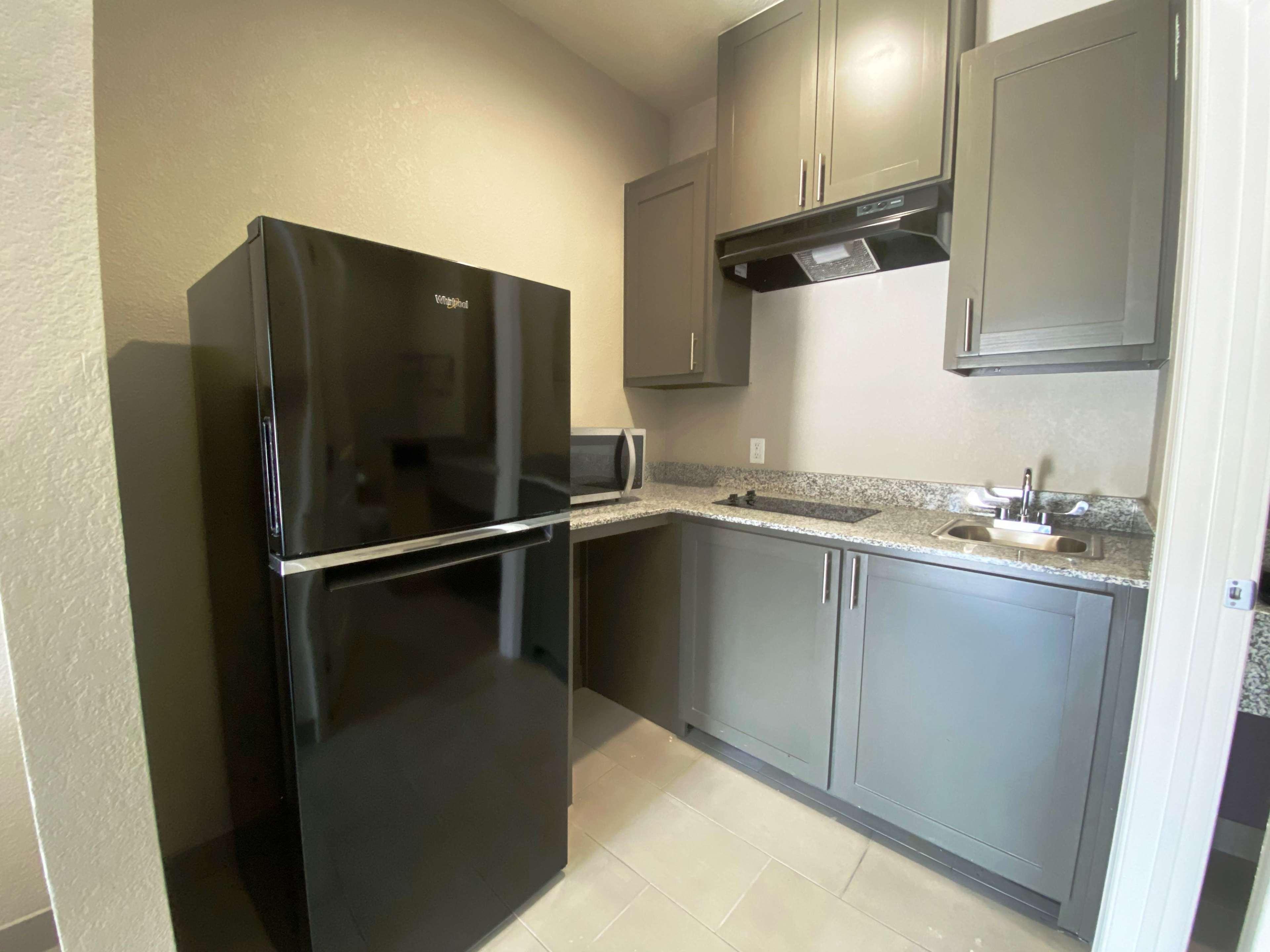 Surestay Plus Hotel By Best Western Ada Екстериор снимка