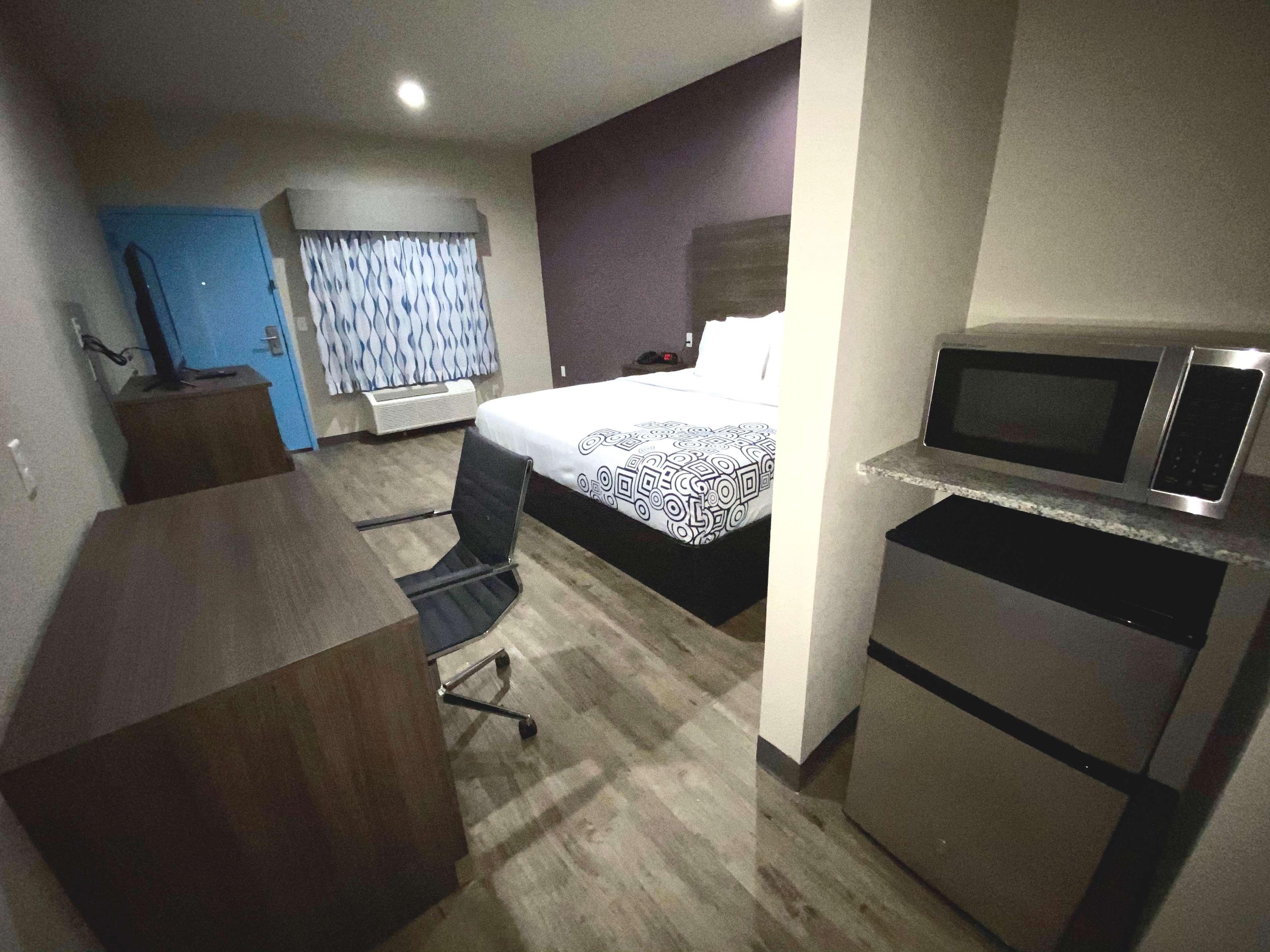 Surestay Plus Hotel By Best Western Ada Екстериор снимка
